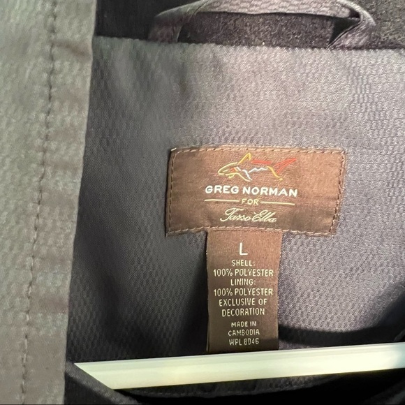 Greg Norman for Tasso Elba Outdoor Vest Dark Gray - Picture 11 of 11